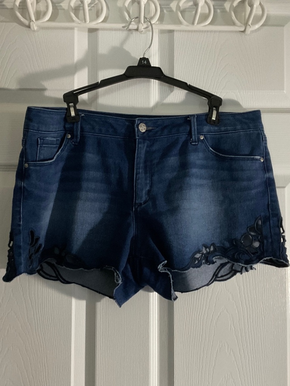 Jessica Simpson Ace Shorts Women' Dk Blue Scalloped Denim Shorts Stretch Size 32